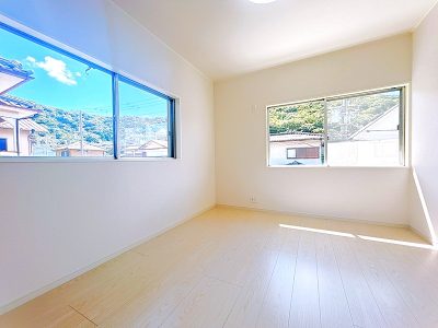 南東側の5帖洋室(内装)