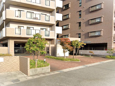 南東側道路(外観)