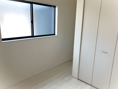 2階洋室5帖／全居室収納付き♪