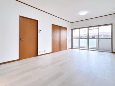 南向きバルコニーに面したLDK♪(居間) 南向きバルコニーに面したLDK♪(居間)