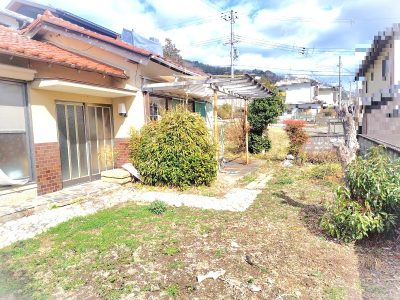 現況平屋建の建物有り(外観)