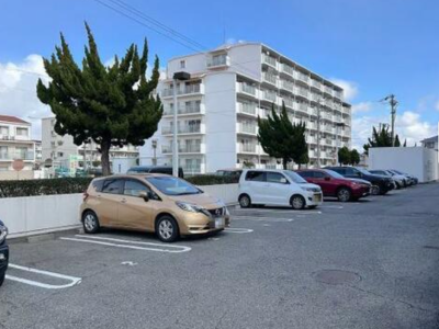 平面駐車場 平面駐車場