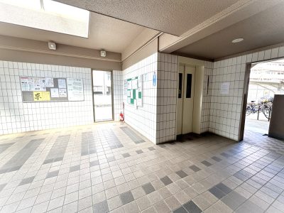エントランスホール