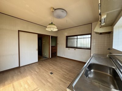 玄関や水回りにすぐアクセスできる間取りです♪(キッチン)