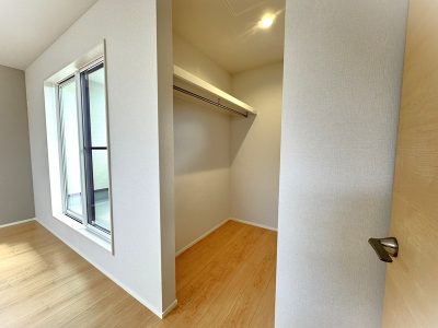 衣類以外もたっぷり収納できるウォークインクローゼット♪ 衣類以外もたっぷり収納できるウォークインクローゼット♪