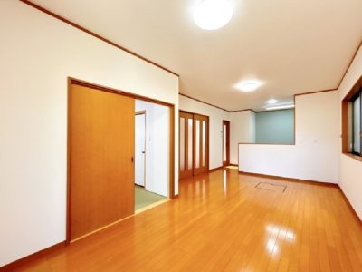 クロス貼替しました。(居間)