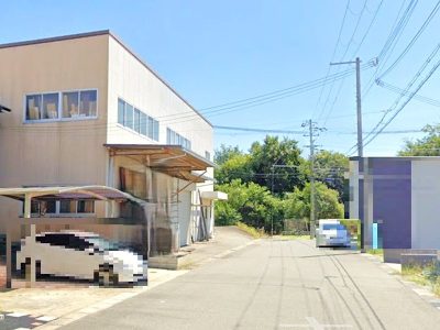 南西側、幅員8ｍの公道。(外観)