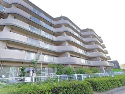 近隣商業施設充実の便利な立地(外観)