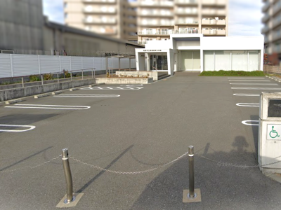 隣地に姫路市立飾磨橋東公民館があります。(周辺)