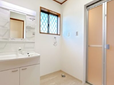 洗面化粧台新調(内装)