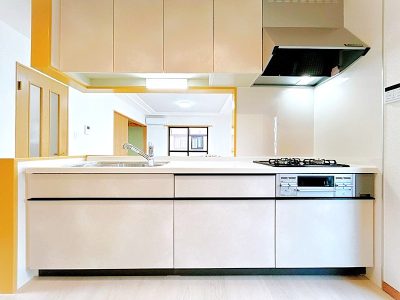 三口ガスコンロのシステムキッチン新調♪(キッチン)