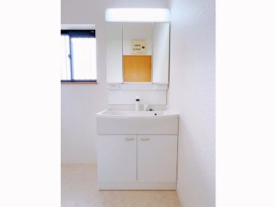 洗面化粧台新調♪(内装)