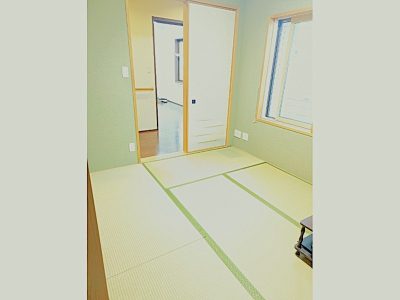 納戸へ出入りできる和室(内装)