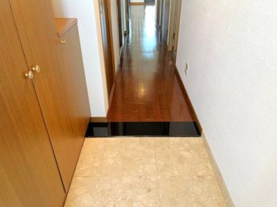 (玄関)